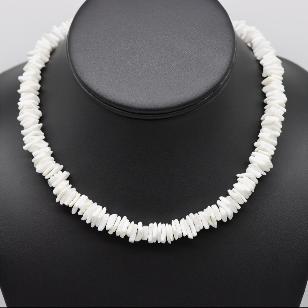 Genuine Seashell Necklace - Picture 3 of 5